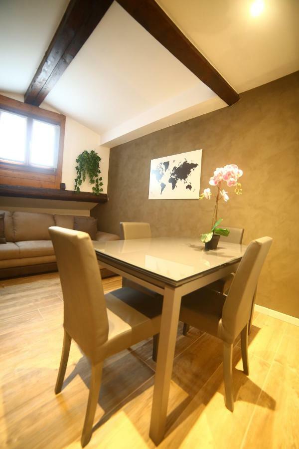Garibaldi Fifty Attic Near Duomo Apartment Milan Luaran gambar